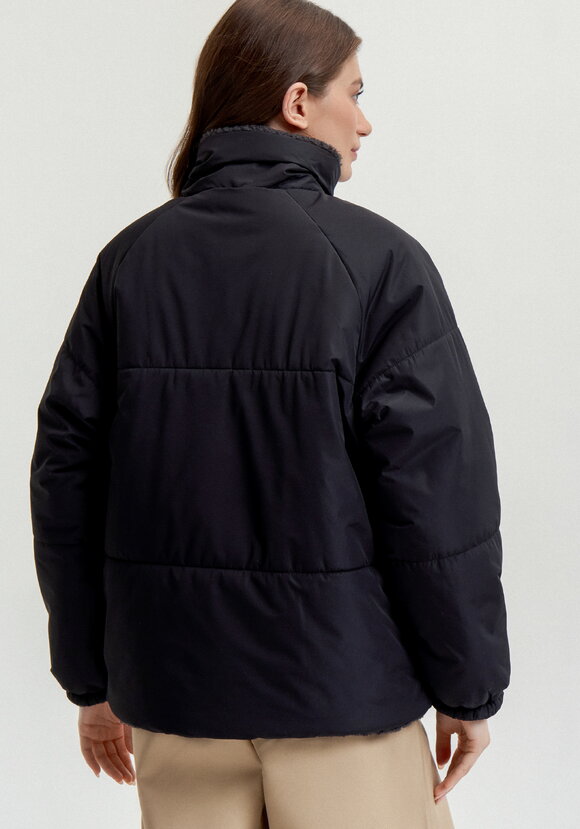 Двусторонняя куртка с высоким воротом шир.  580, рис. 23