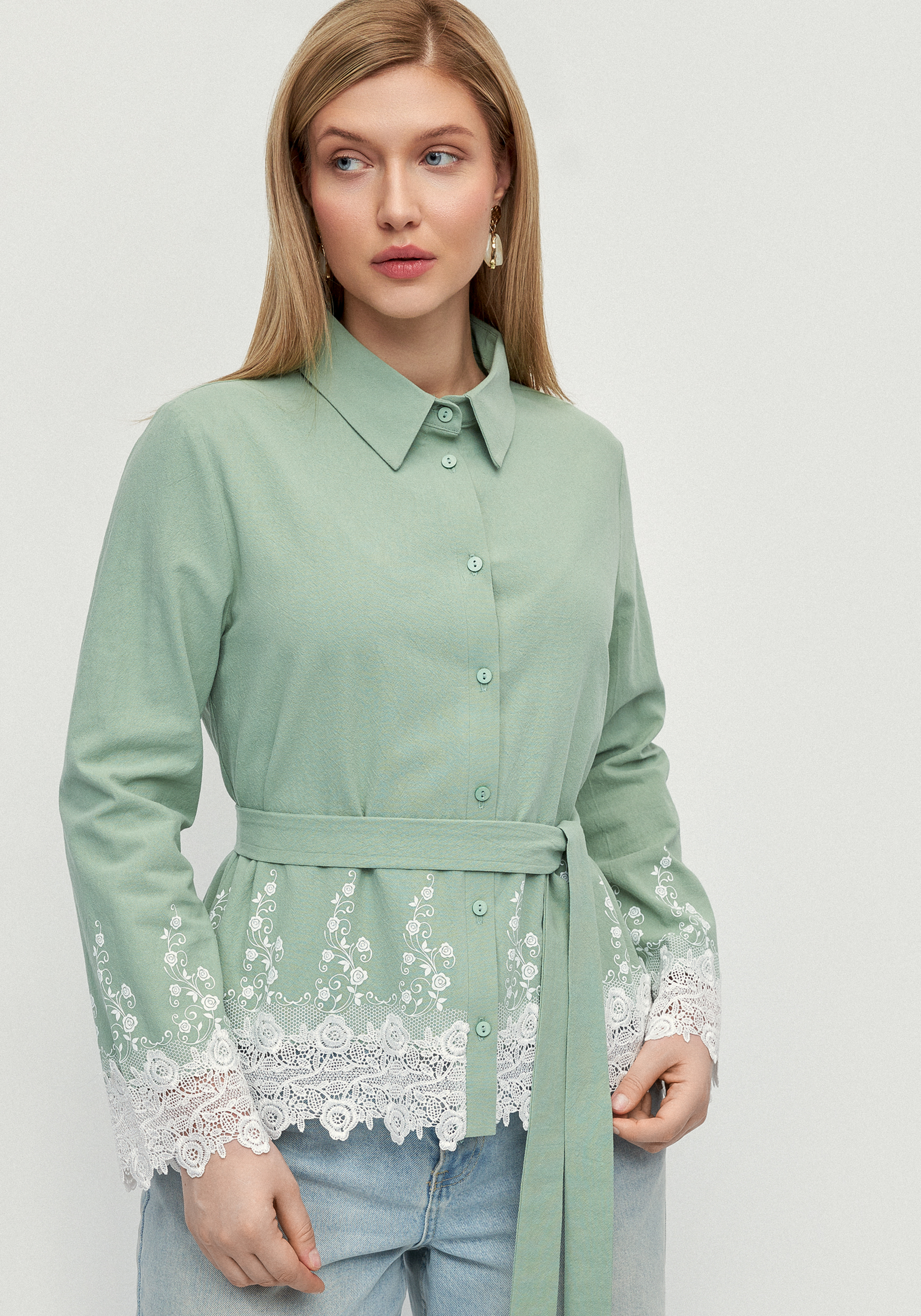 Блуза с кружевом на пуговицах quotРоуз quot 3999₽
