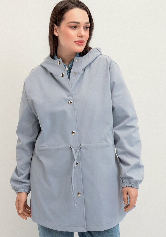 Ветровка с капюшоном и талии на кулиске шир.  580, рис. 34