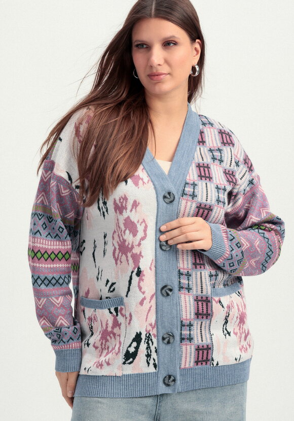 Кардиган жаккардовый с рисунком на пуговицах шир.  580, рис. 17
