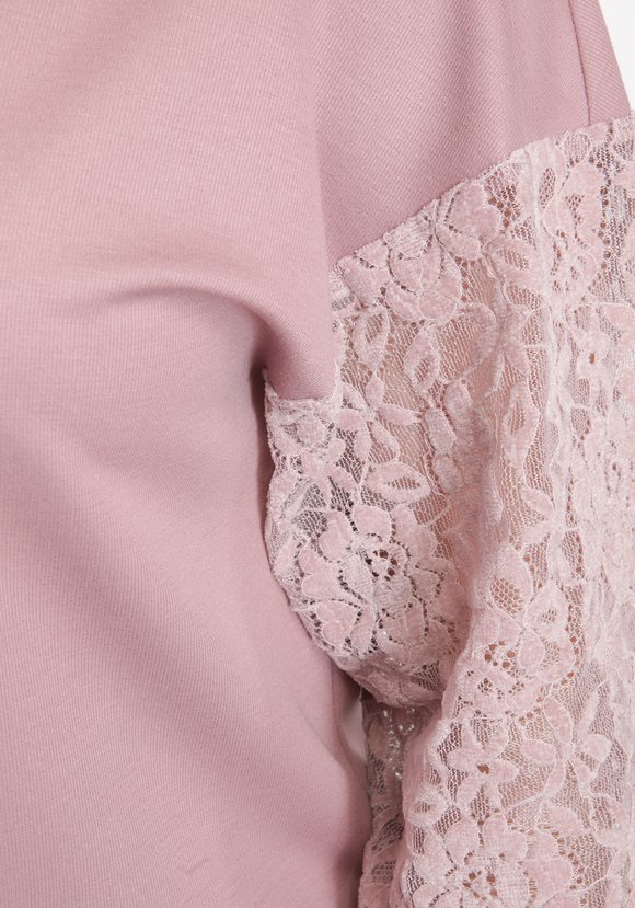 Джемпер с кружевной вставкой на рукавах шир.  580, рис. 8