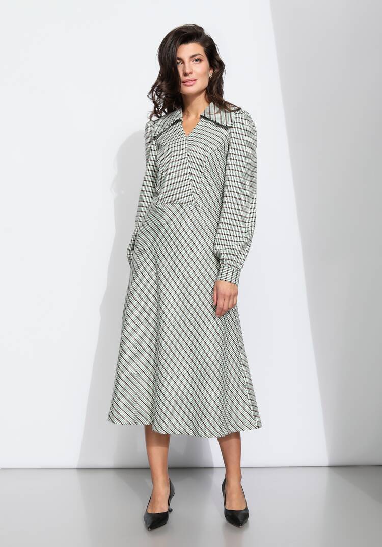 Платье из костюмной ткани в клетку шир.  750, рис. 8