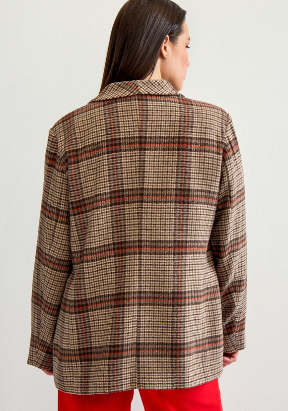 Пиджак двубортный с принтом в клетку шир.  580, рис. 19