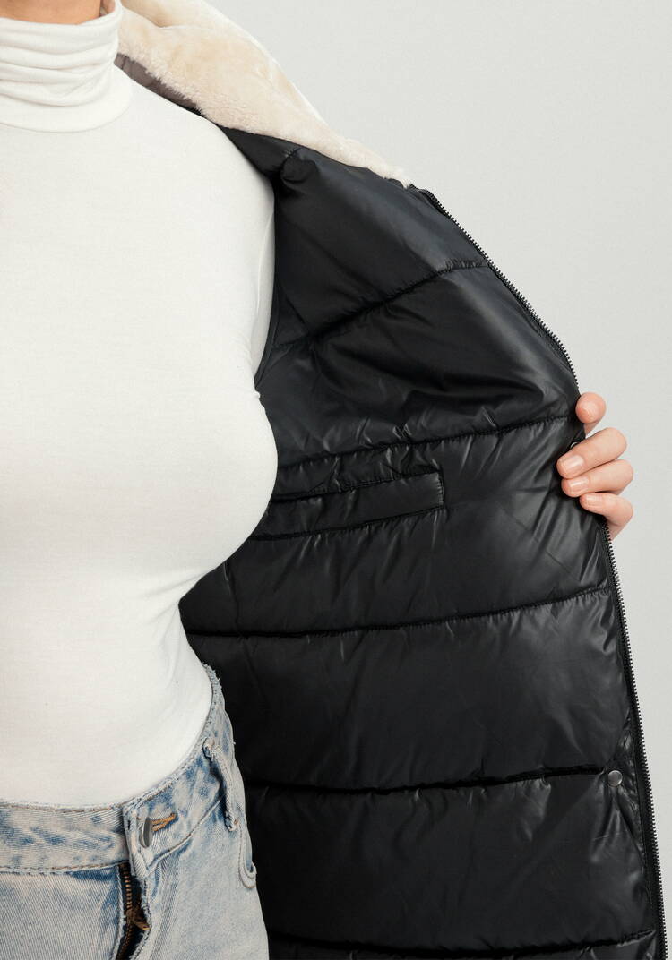 Куртка с меховым капюшоном на молнии шир.  750, рис. 36