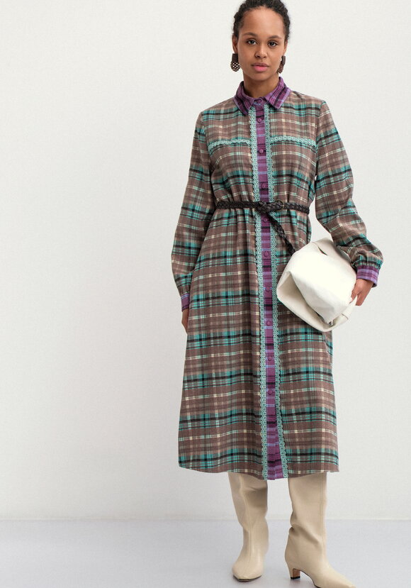 Платье-рубашка в клетку на пуговицах шир.  580, рис. 20