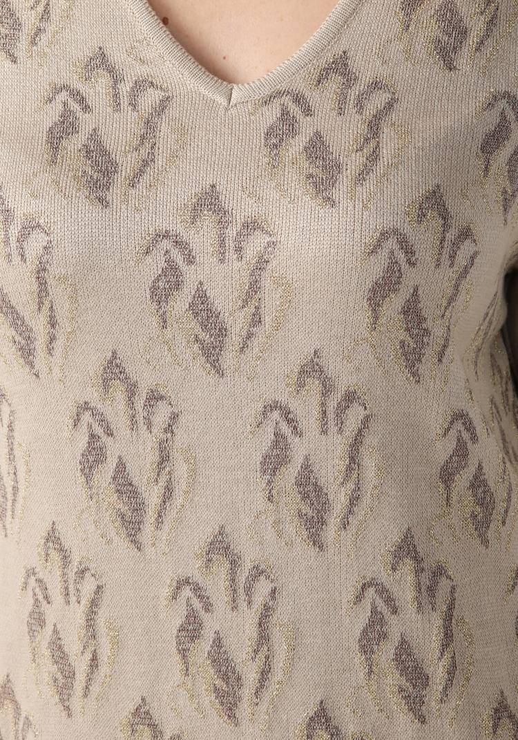 Платье с V-образным вырезом шир.  750, рис. 5