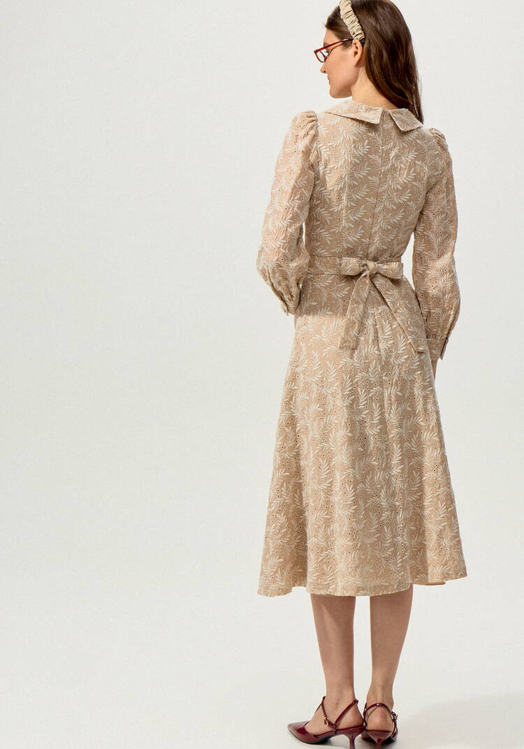 Платье из шитья с английским воротником шир.  750, рис. 10