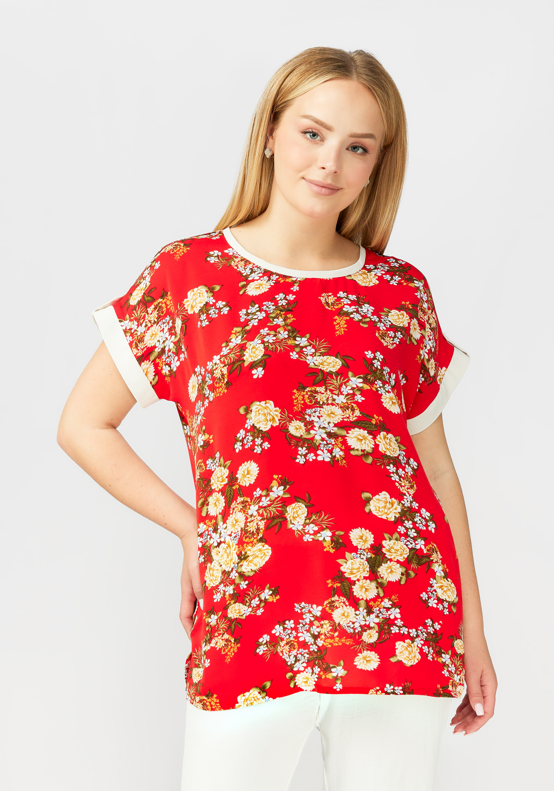 Блуза прямого силуэта с цветочным принтом блузка из шитья с цветочным принтом