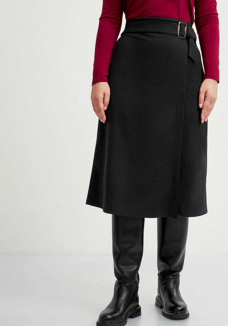 Юбка прямая с пряжкой шир.  750, рис. 12