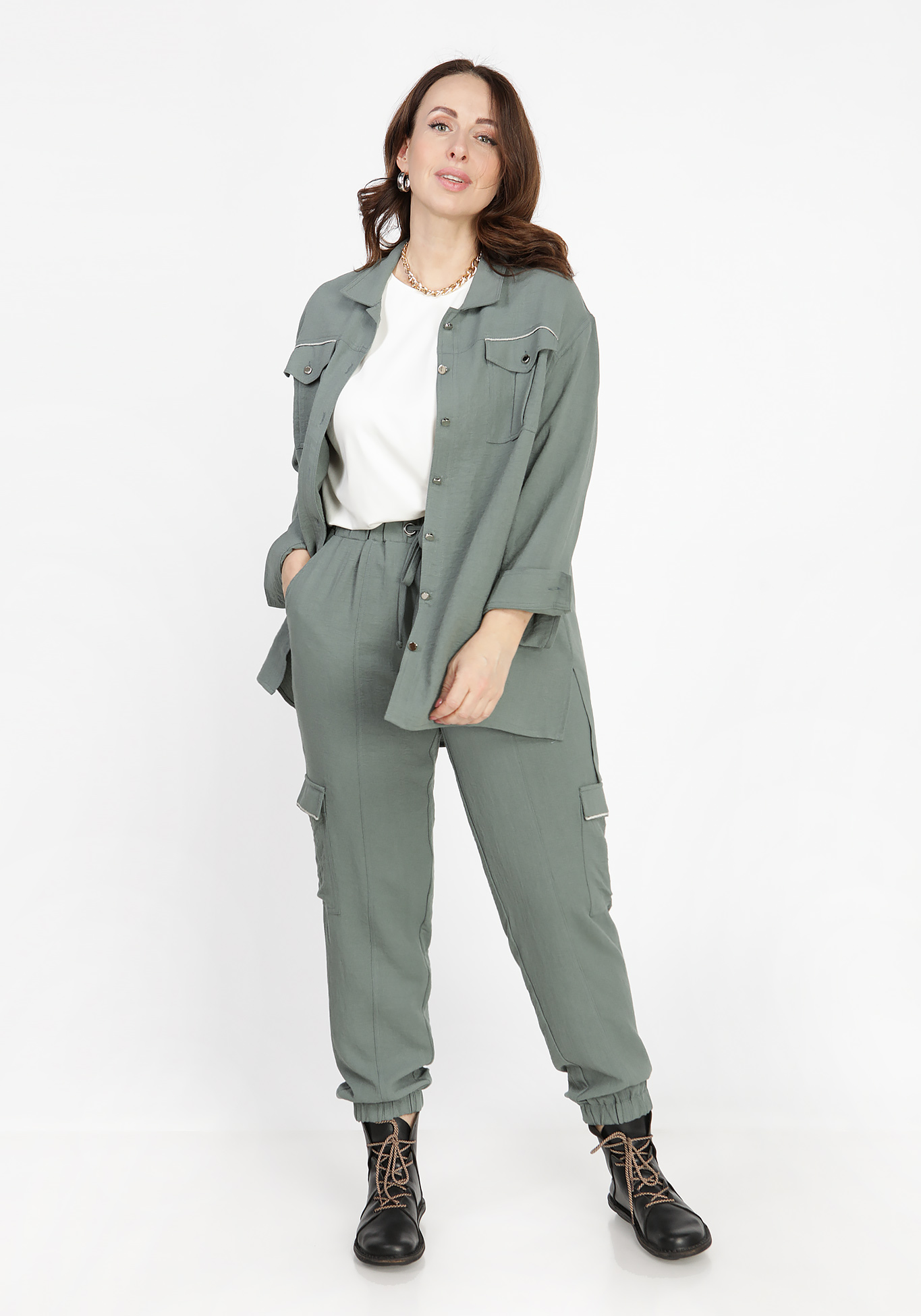 

Блуза с накладными карманами