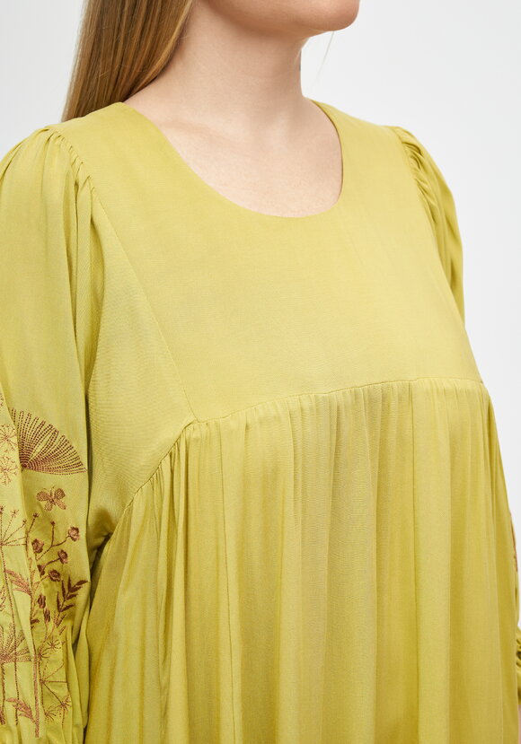 Платье свободного кроя с отрезным лифом шир.  580, рис. 6