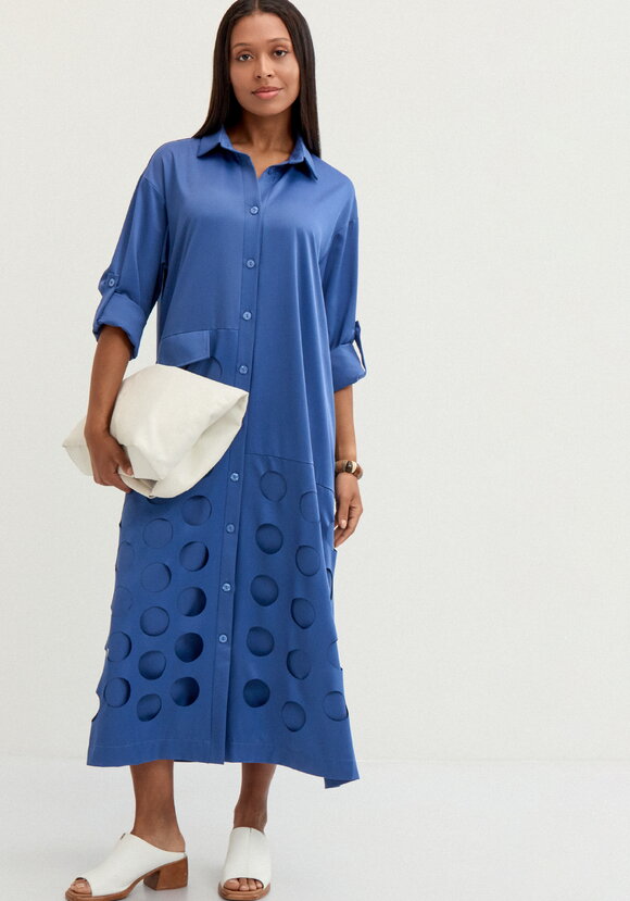 Платье А-силуэта с перфорацией шир.  580, рис. 23