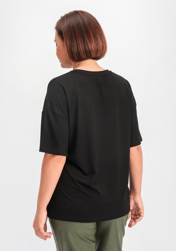 Футболка с объемным рисунком шир.  580, рис. 3