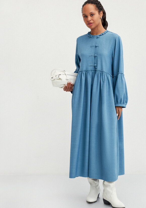 Платье с обьемными рукавами шир.  580, рис. 8