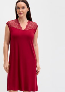 Сорочка из вискозы с кружевом