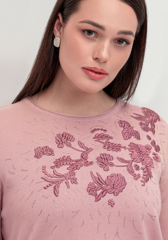 Джемпер с цветочной вышивкой и стразами шир.  580, рис. 19