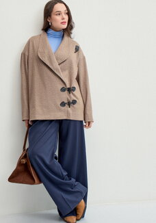 Пиджак с асимметричной застёжкой