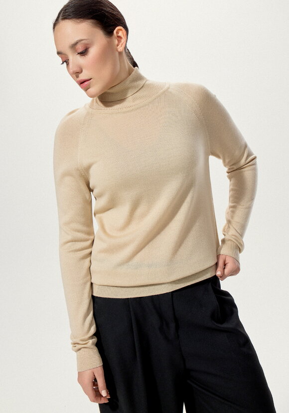 Джемпер с высоким воротником шир.  580, рис. 6