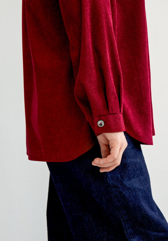 Рубашка вельветовая со стразами шир.  580, рис. 5