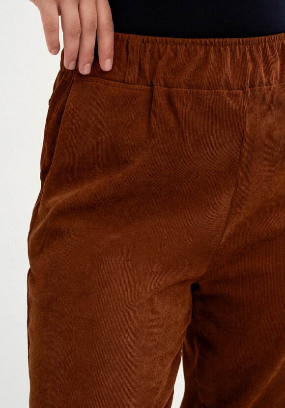 Брюки из микровельвета с комфортным поясом шир.  580, рис. 49