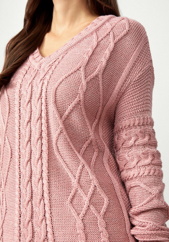 Джемпер женский с рисунком косы и араны шир.  580, рис. 24