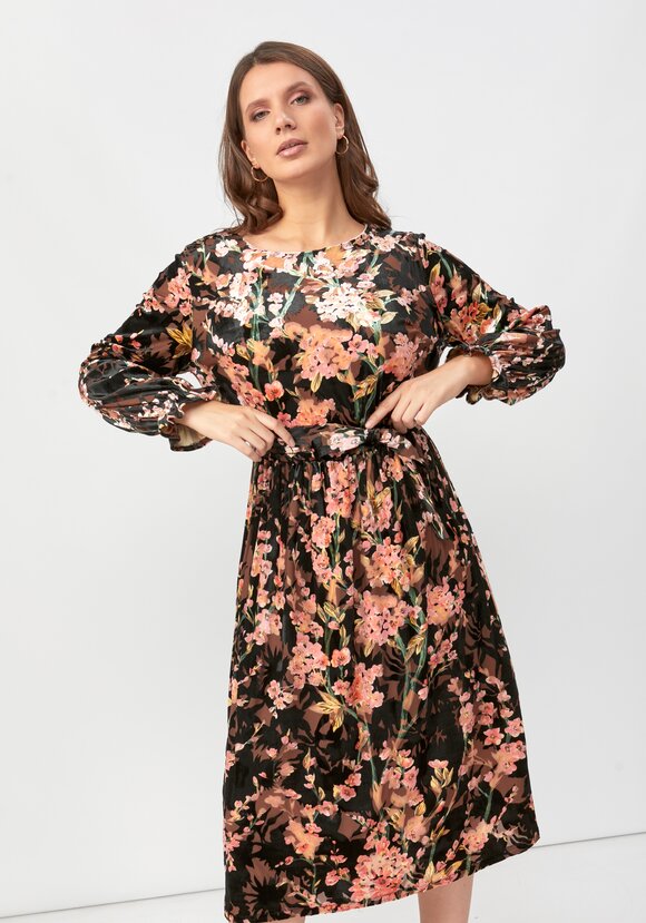 Платье с цветочным принтом из бархата шир.  580, рис. 9