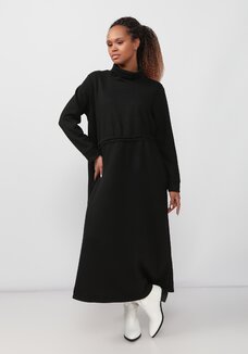 Платье из трикотажной ткани с кулиской