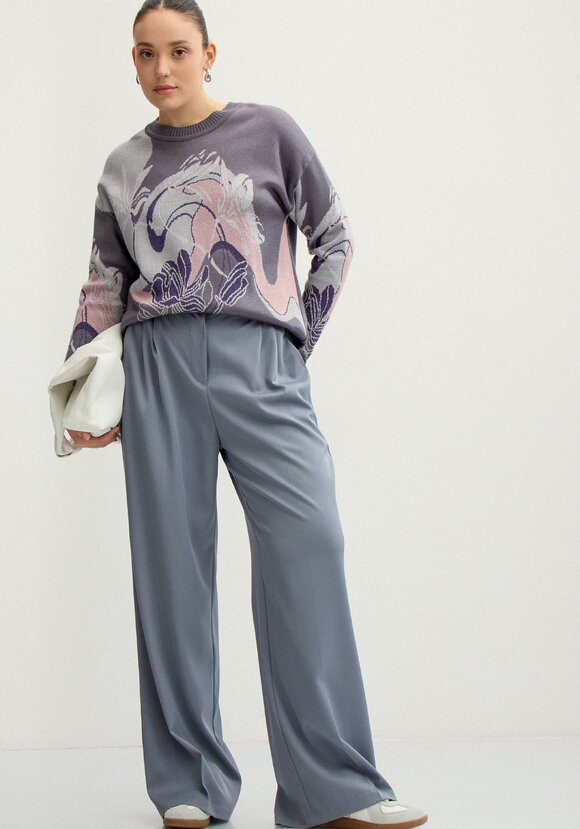 Джемпер с цветочно-абстрактным принтом шир.  580, рис. 19