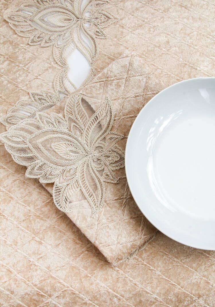 Скатерть в наборе, 25 пр. шир.  750, рис. 10