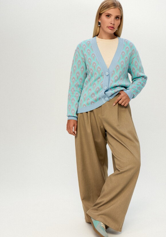 Кардиган с рисунком по стану и рукавам шир.  580, рис. 30