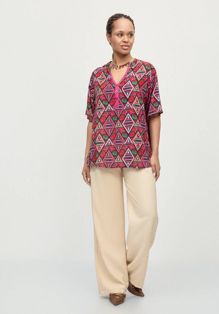 Блуза из штапеля с этническим рисунком шир.  750, рис. 23