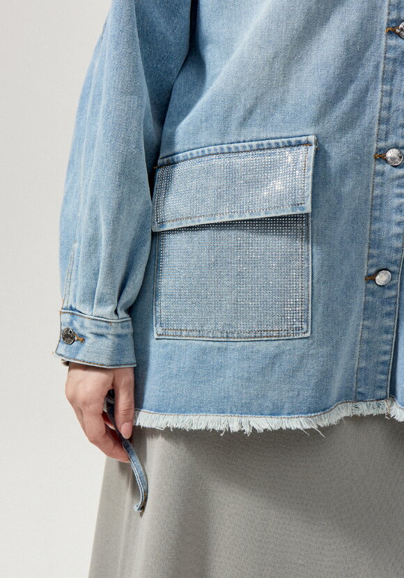 Джинсовая куртка со стразами на карманах шир.  580, рис. 6
