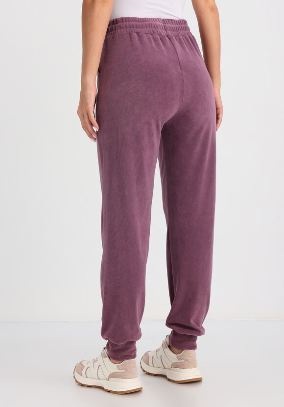 Брюки из велюра на резинке шир.  580, рис. 20