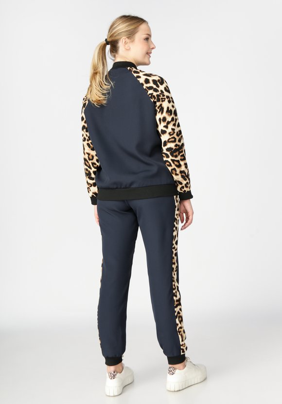 Костюм спортивный леопард Амазонка шир.  580, рис. 24
