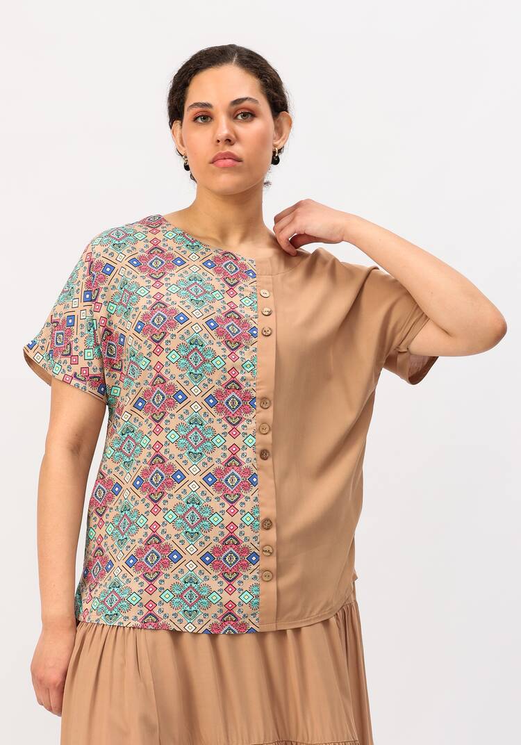 Блуза с асимметричной вставкой шир.  750, рис. 24