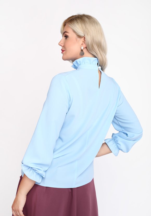 Блуза однотонная с застежкой на пуговицу шир.  580, рис. 12