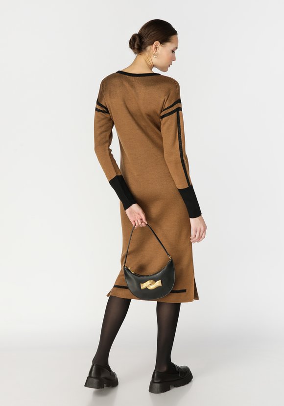 Платье прямого силуэта с контрастной отделкой шир.  580, рис. 6