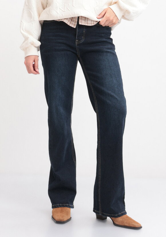 Джинсы с аппликацией сзади шир.  580, рис. 4