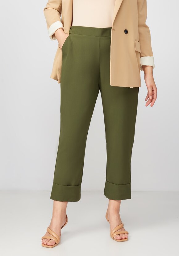 Брюки прямые с отворотами шир.  580, рис. 9