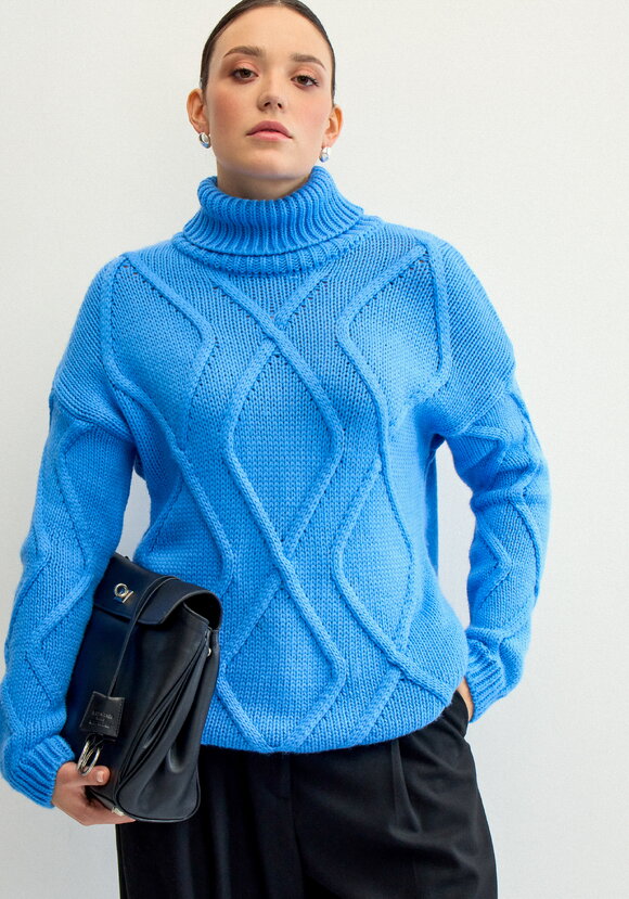 Свитер с объемными ромбами шир.  580, рис. 15