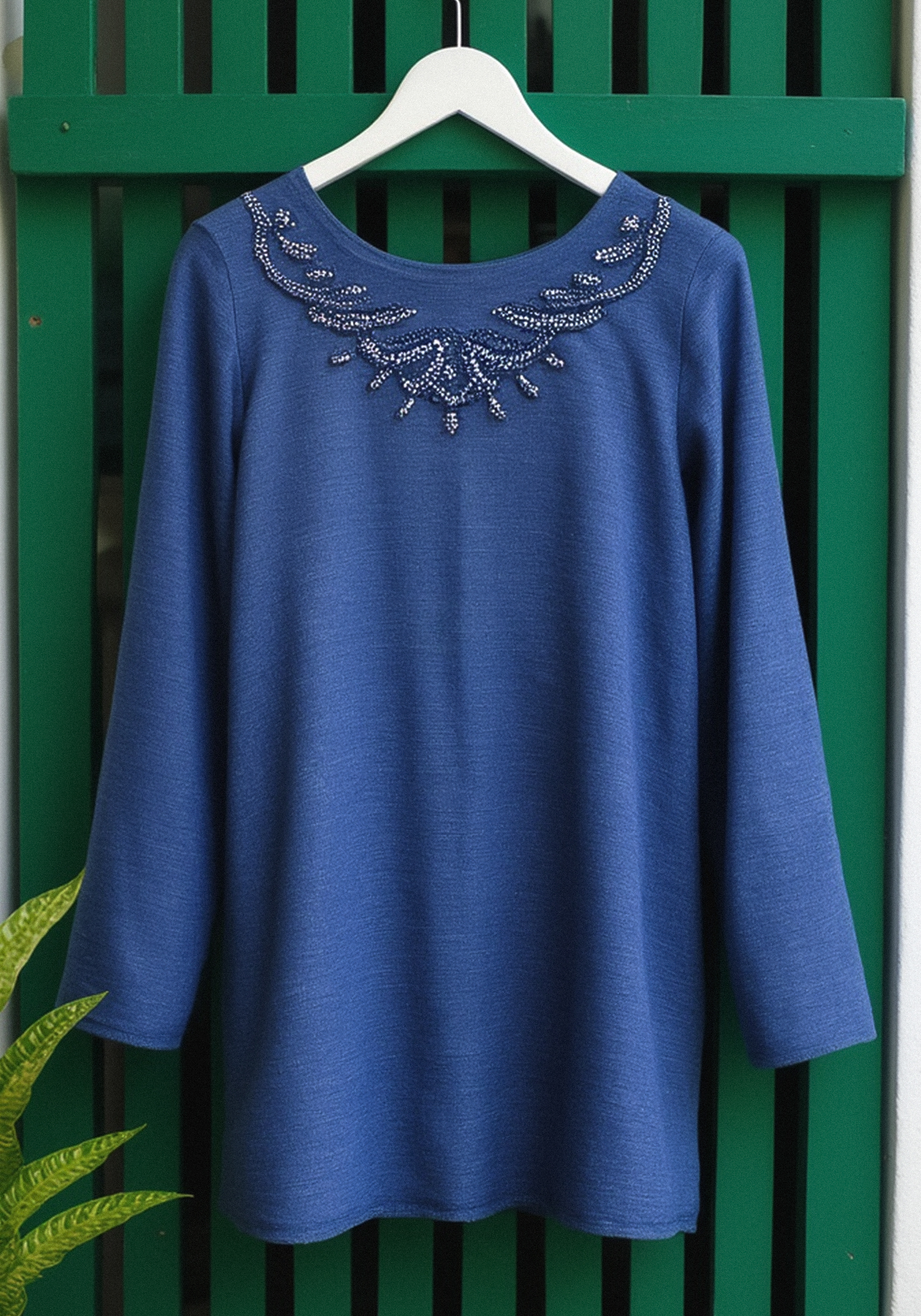 

Блуза с декором из страз по горловине Resale, Синий