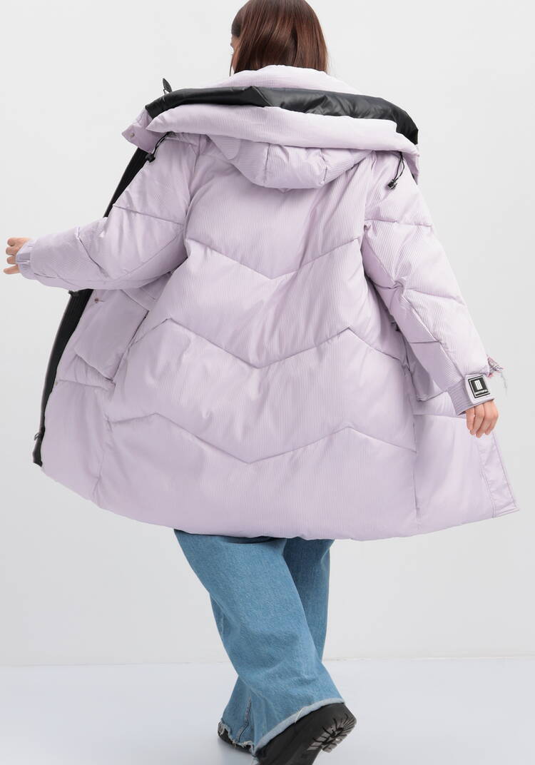 Пуховик с капюшоном и объемными карманами шир.  750, рис. 25