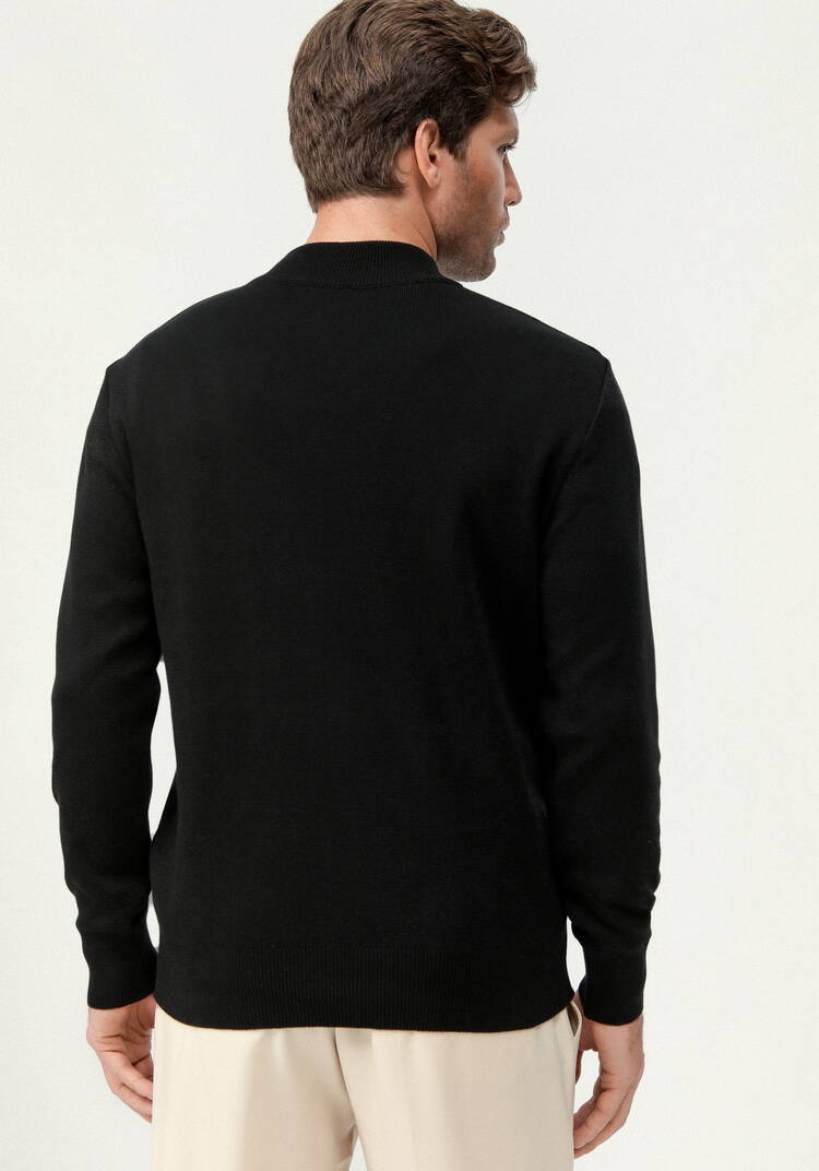 Джемпер с воротником-стойкой на молнии шир.  750, рис. 28