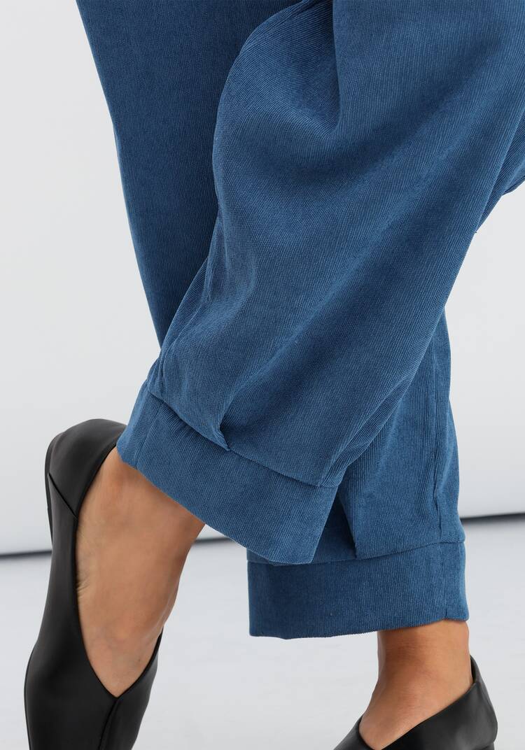 Брюки-бананы с манжетами по низу шир.  750, рис. 40