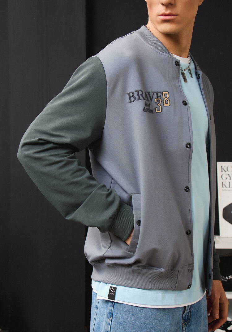 Бомбер с застежкой на кнопки шир.  750, рис. 14