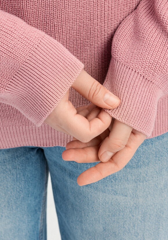 Джемпер со стойкой на пуговицах шир.  580, рис. 6