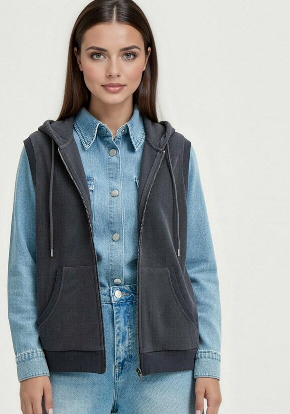 Жилет из микровельвета с начёсом шир.  580, рис. 23