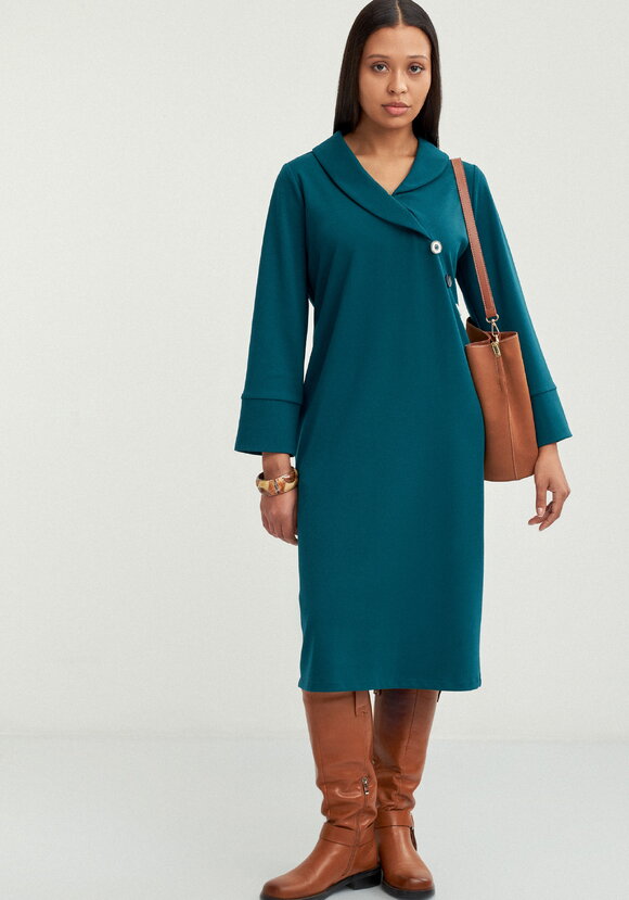 Платье с декоративными пугoвицами шир.  580, рис. 8