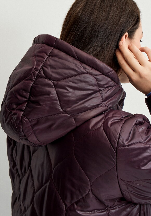 Куртка прямого кроя с капюшоном на молнии шир.  580, рис. 31