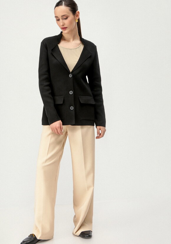 Жакет женский на пуговицах с карманами шир.  580, рис. 14